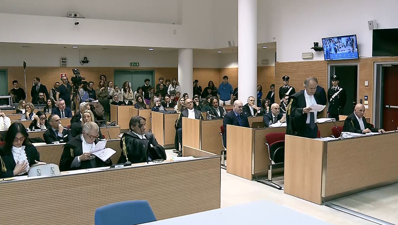 Strage di Erba, la prima udienza a Brescia. Rinvio al 16 aprile