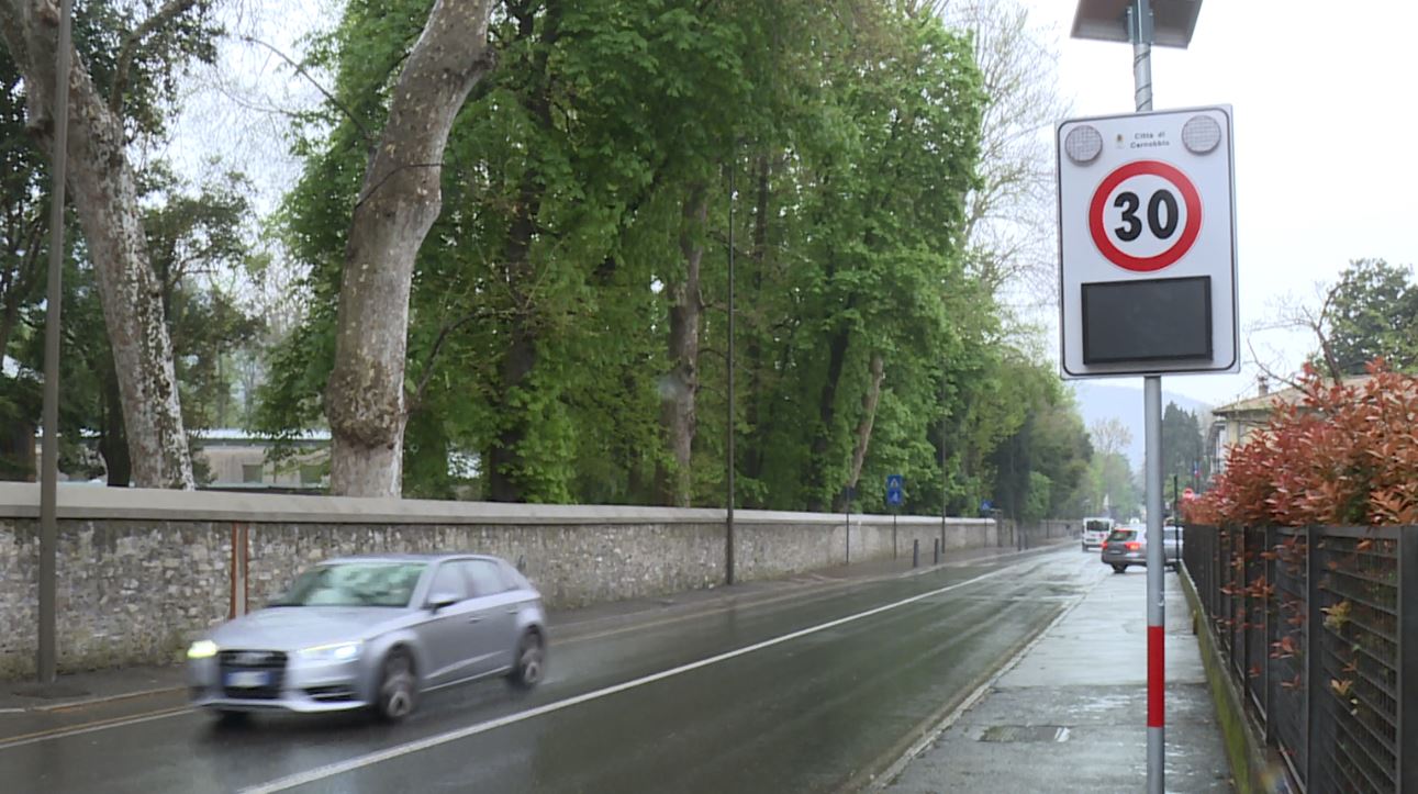 Cernobbio, via Regina a 30 km/orari. Il sindaco Monti: “Più sicurezza vicino alle scuole”