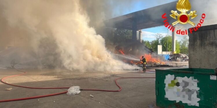 Il sindaco di Fombio: 'Tenete le finestre chiuse'