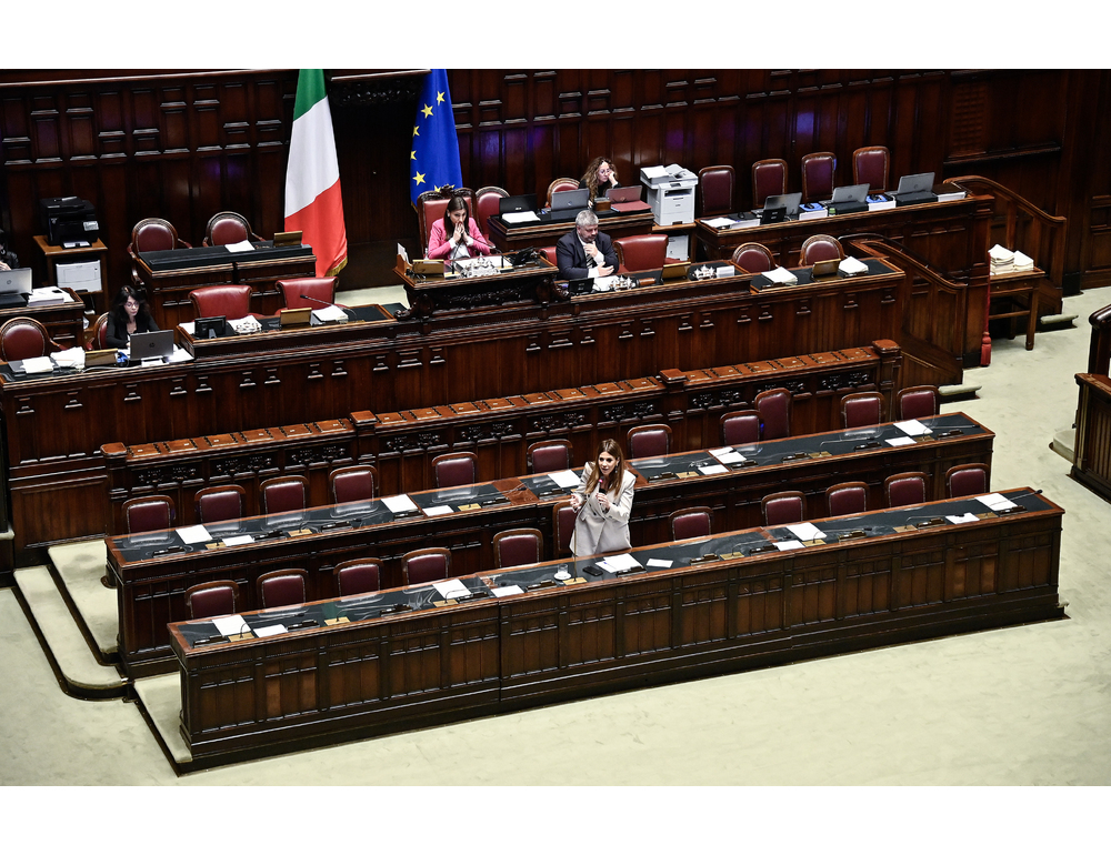 Camera, respinta la mozione di sfiducia contro Santanché