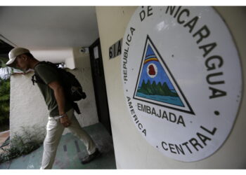 Managua criticata per aver concesso asilo all'ex presidente