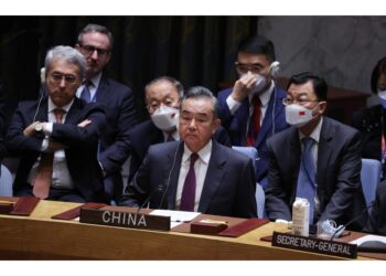 Wang Yi esprime pieno sostegno e chiede cessate fuoco immediato