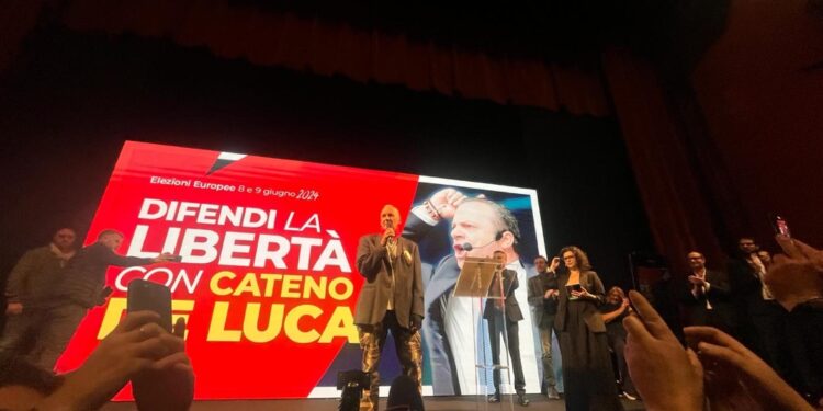 Al Quirino il candidato con Cateno De Luca: 'un atto d'amore'