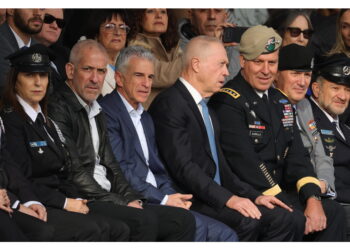 Per i colloqui che si aprono al Cairo