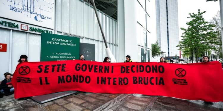 Oltre un centinaio di attivisti a Torino contro il G7