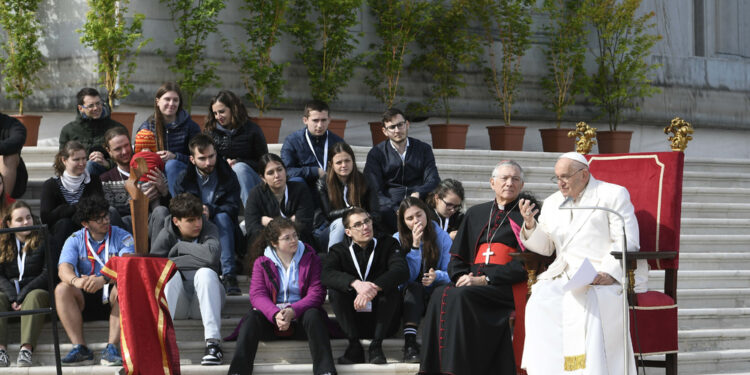 L'incontro con i ragazzi di Venezia alla Basilica della Salute