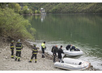 Forcoli nel Pisano aspetta notizie. Il padre è andato sul posto