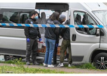 Investigatori hanno le targhe delle auto usate dagli assassini