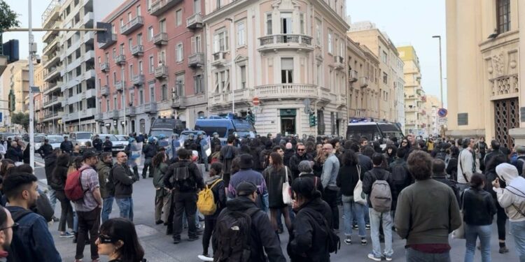 Contro manifestazione antifascista