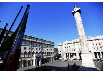 Colloquio con Fazzolari e staff Meloni su richiesta di ridurle