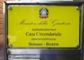Casi in aumento. Saranno portate alcune tende e montate docce