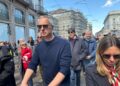 Lo scrittore oggi alla manifestazione con la famiglia