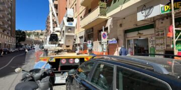 Incidente sul lavoro non lontano dal mercato di Cagliari