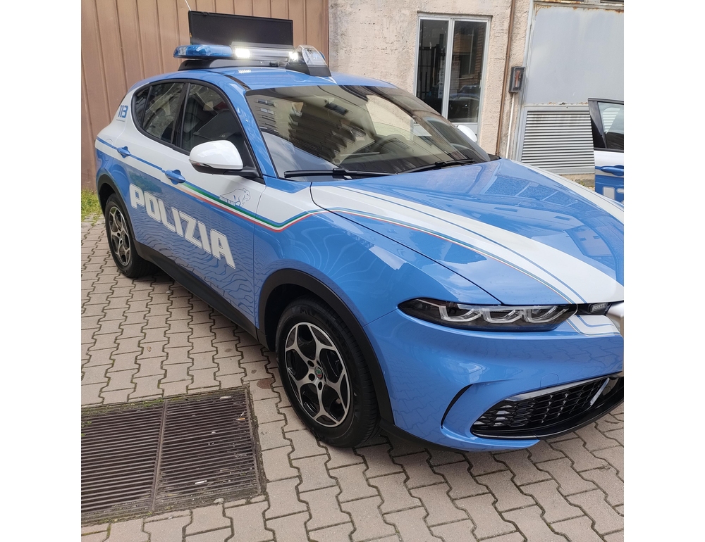 Trovata morta in strada, ipotesi scaraventata da finestra