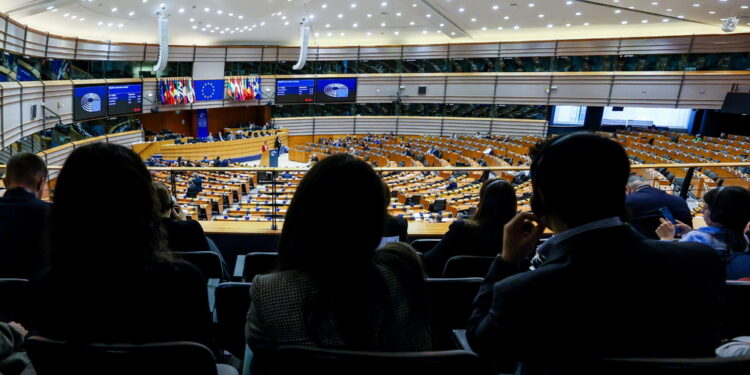 Approvato anche testo Eurodac per database Ue impronte digitali