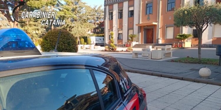 Ordinanza per 11. Arrestato sindaco