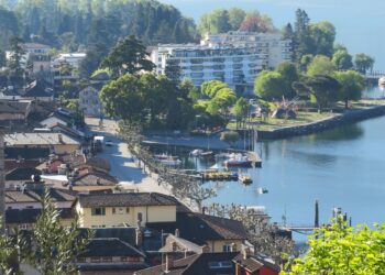 Una panoramica di Ascona, paese ticinese sulle rive del Lago Maggiore