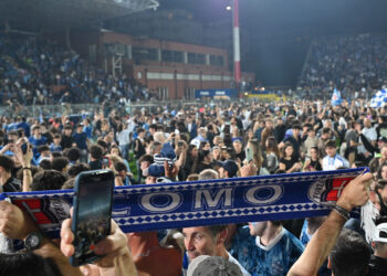 Un momento della festa per la promozione allo stadio Sinigaglia (foto Roberto Colombo)