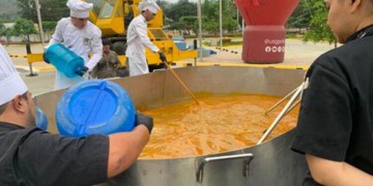 Con una pentola da 1.936 chili Portoviejo si aggiudica il record