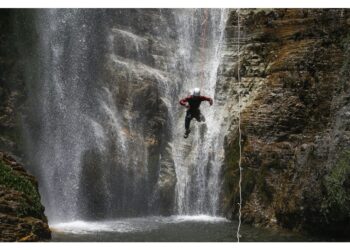 Trascinato in un mulinello nel torrente Esino