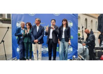 Con candidati circoscrizione centro incontra i cittadini