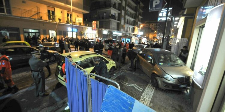 6 arresti. Anche colui che confessò omicidi con tesi in cella