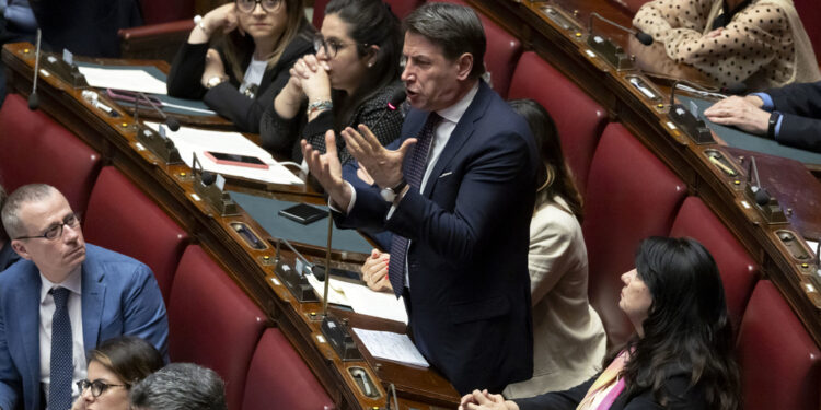 'Avete sostenuto Monti ma loro almeno piangevano sulle pensioni'