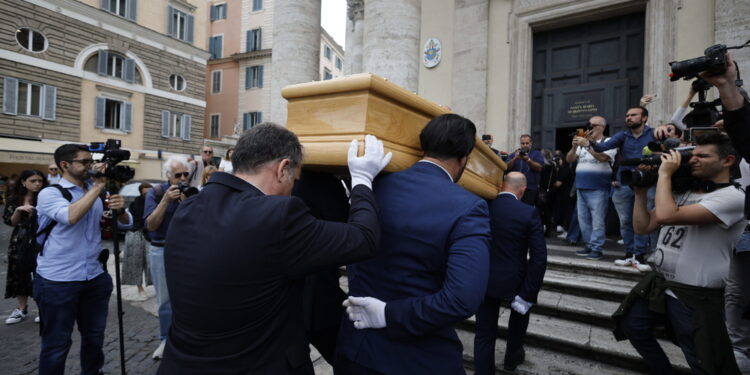 Tra i colleghi in chiesa Vespa