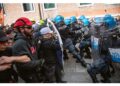 Durante la protesta dei centri sociali del Triveneto