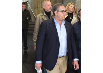 E' accusato di corruzione e falso
