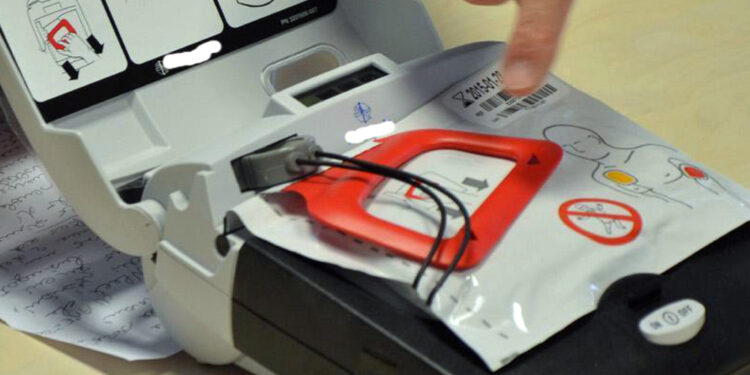 'Guidati dal 118 abbiamo raggiunto il locale col defibrillatore'