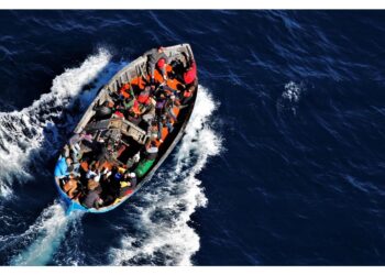 'Trafficanti tentavano di imbarcarli verso le nostre coste'