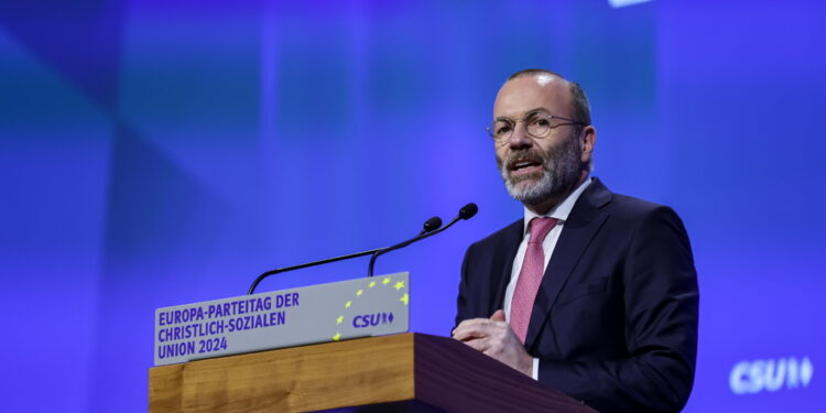 Weber: 'Stati membri dovrebbero boicottare la cerimonia'