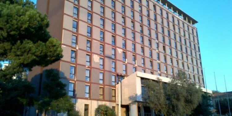 Monta la polemica sugli staff dopo i decreti di nomina