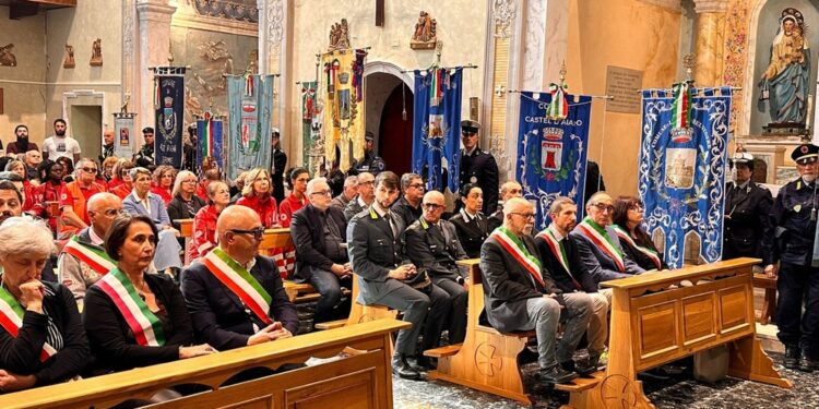 La messa nella chiesa di Camugnano in suffragio delle vittime