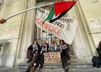 "Per pretendere una seduta del Senato oggi in presenza"