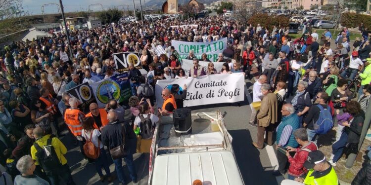 Associazione Genova che Osa chiama comitati genovesi alle 18