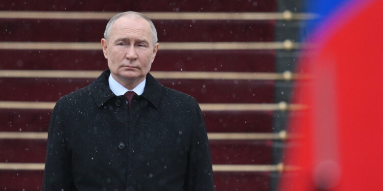 'La realtà è che è al Cremlino e prende decisioni'