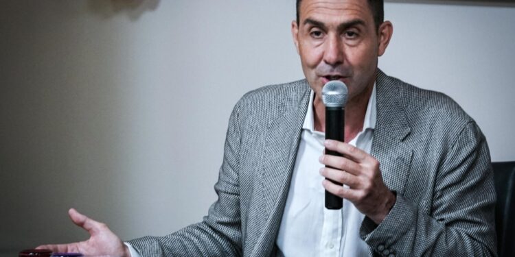 Deputato Avs 'sono alleati di Meloni che chiedono voto fascista'
