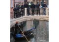 Lunghe code in entrata al centro storico per i controlli