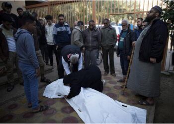 'Un palestinese ucciso e feriti in bombardamento a Khan Yunis'