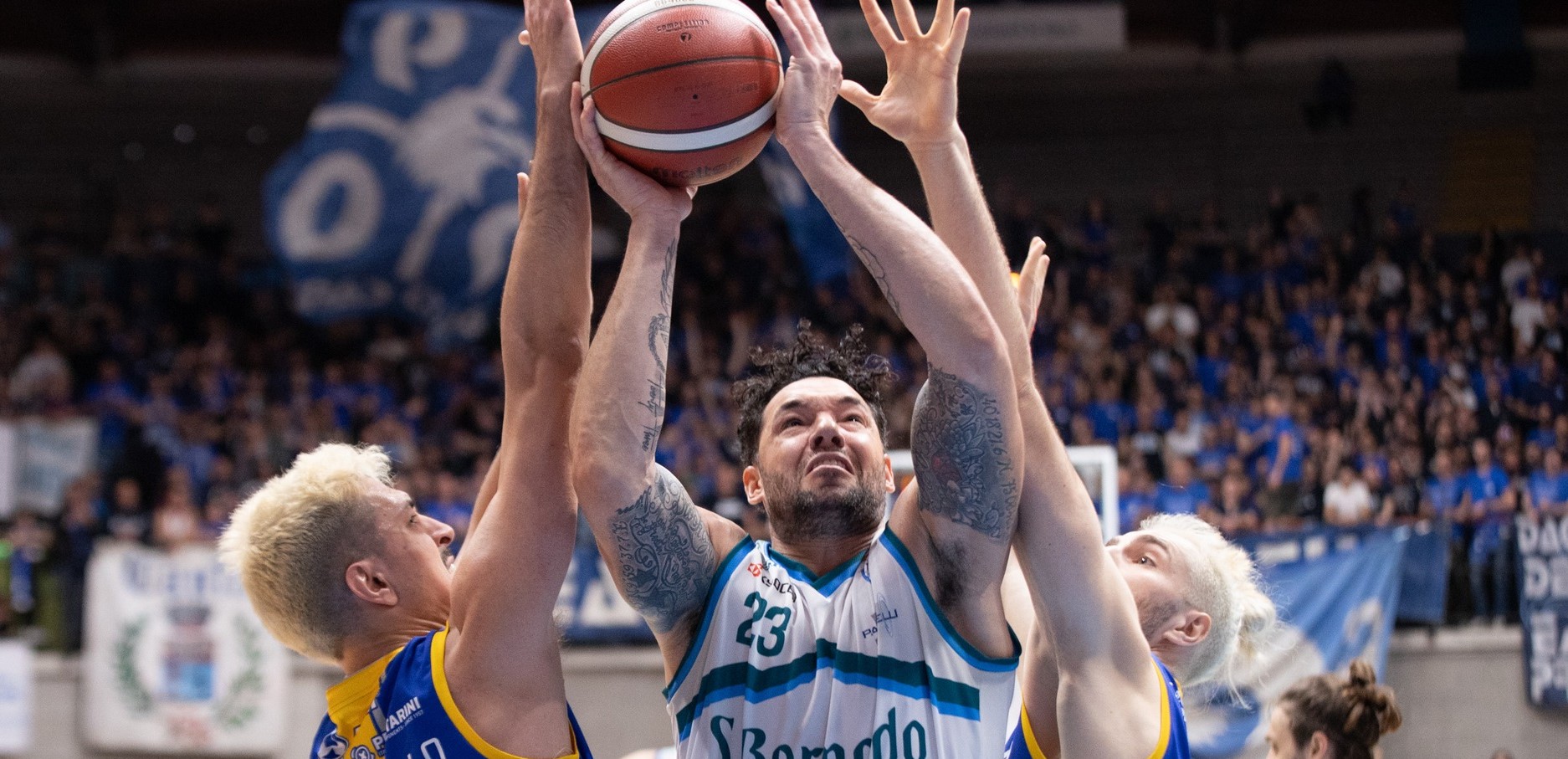 PalaDesio, la Pallacanestro Cantù sconfigge Cividale