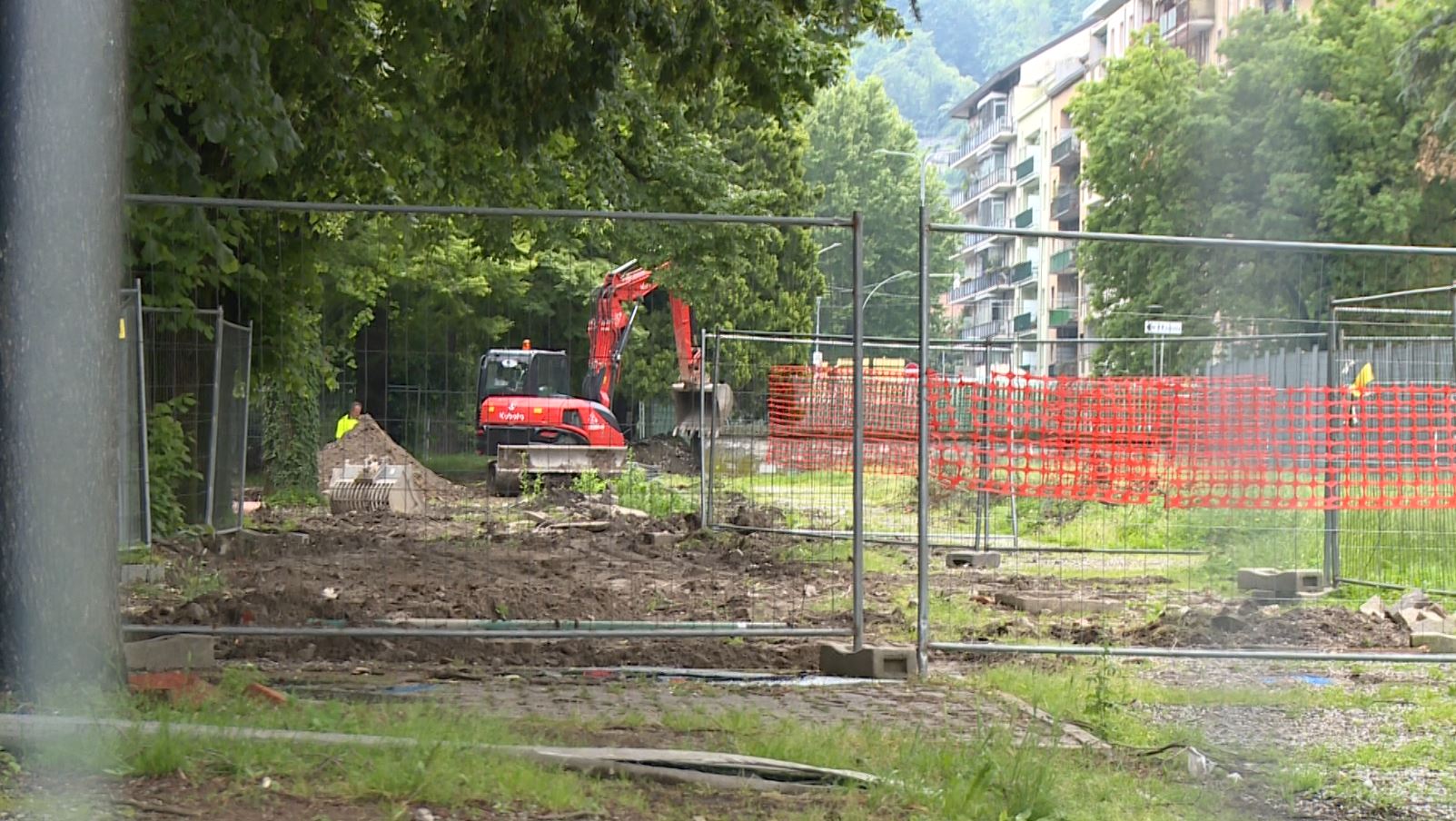 Cantiere dei giardini a lago di Como, dopo le demolizioni partono i primi interventi