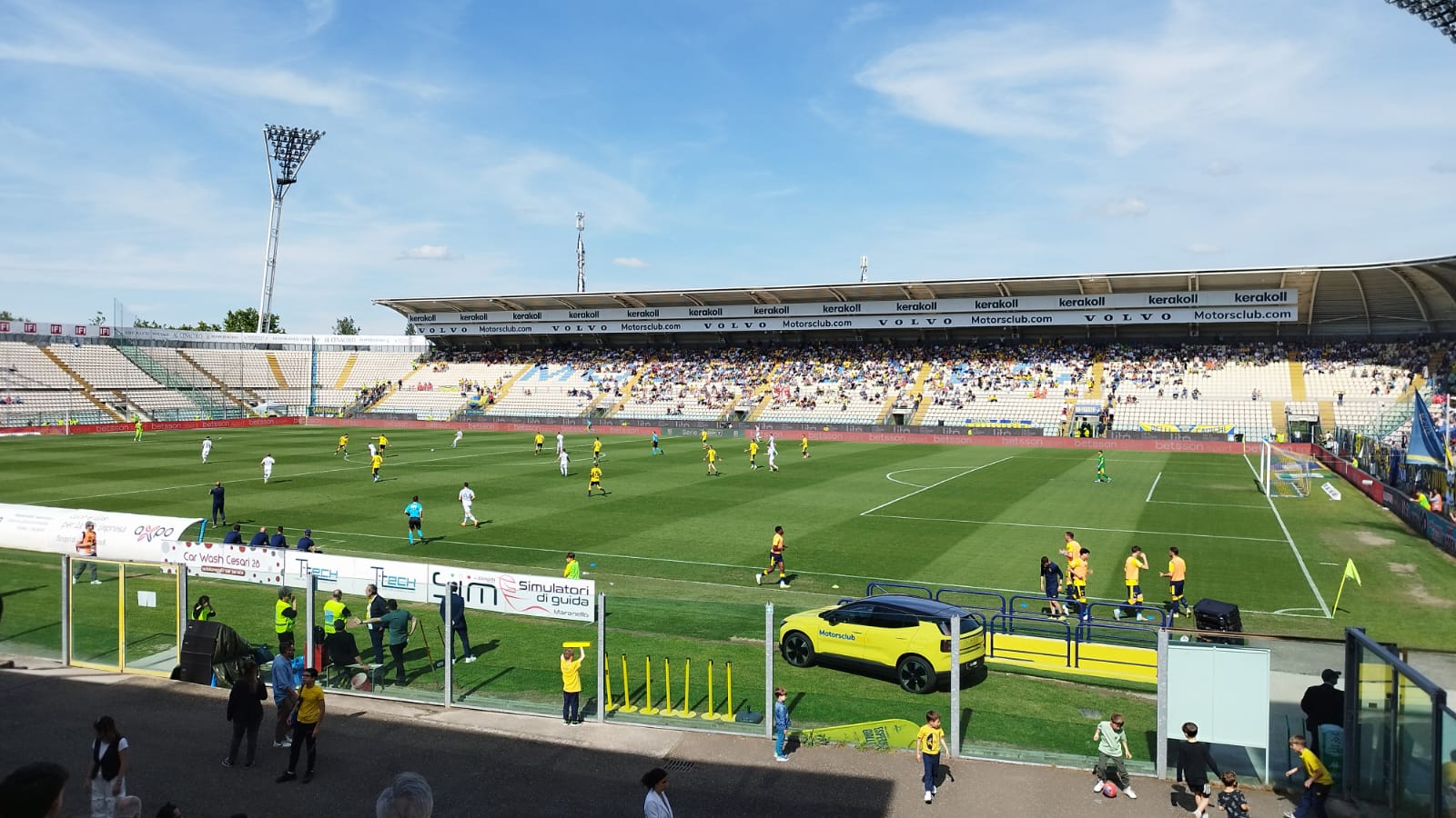 Como, match point sprecato: il gol del Venezia al 94esimo rovina la festa promozione dei lariani