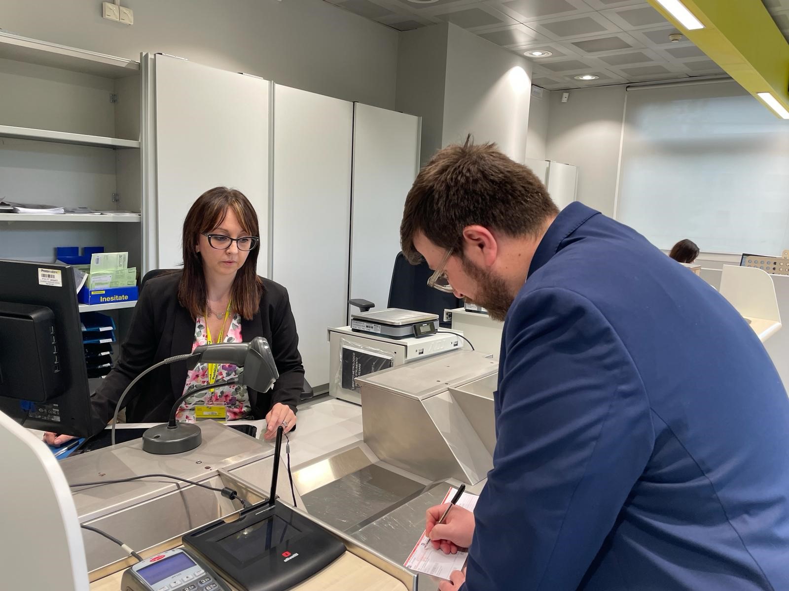 Richiesta e rinnovo dei passaporti, da luglio servizio attivo in tutti gli uffici postali