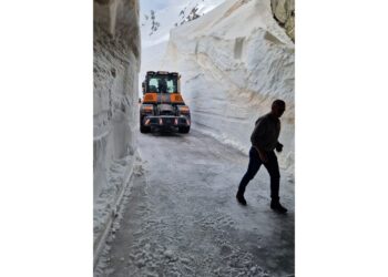 Lo Stelvio resta per il momento chiuso per neve