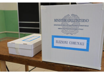 Si vota fino alle 15. Sfide principali a Firenze