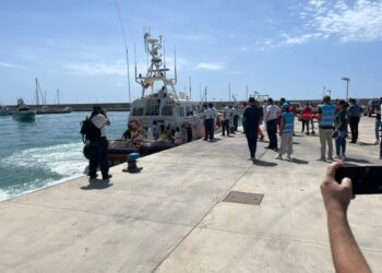 E' avvenuto a cento miglia dalla costa. Recuperato un cadavere