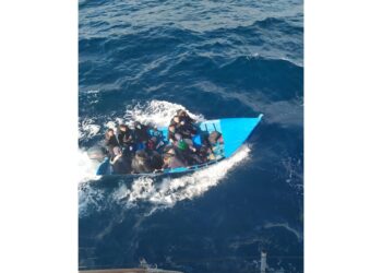 A bordo anche una donna
