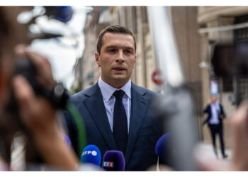 Lo ha detto il candidato premier dell'estrema destra di Le Pen